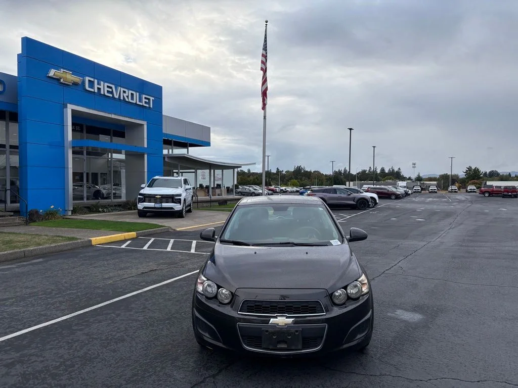 Used 2013 Mocha Bronze Metallic Chevrolet LT image 7