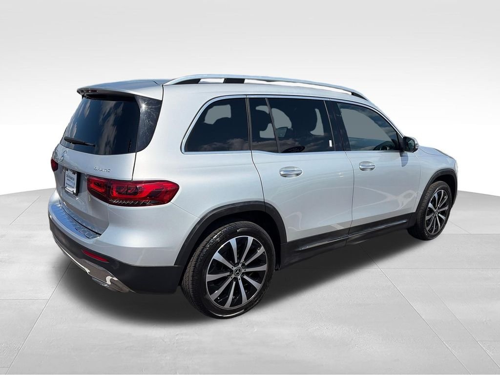 Used 2023 Silver Mercedes-Benz GLB 250 image 6