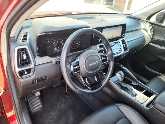 Used 2022 Red Kia S image 9