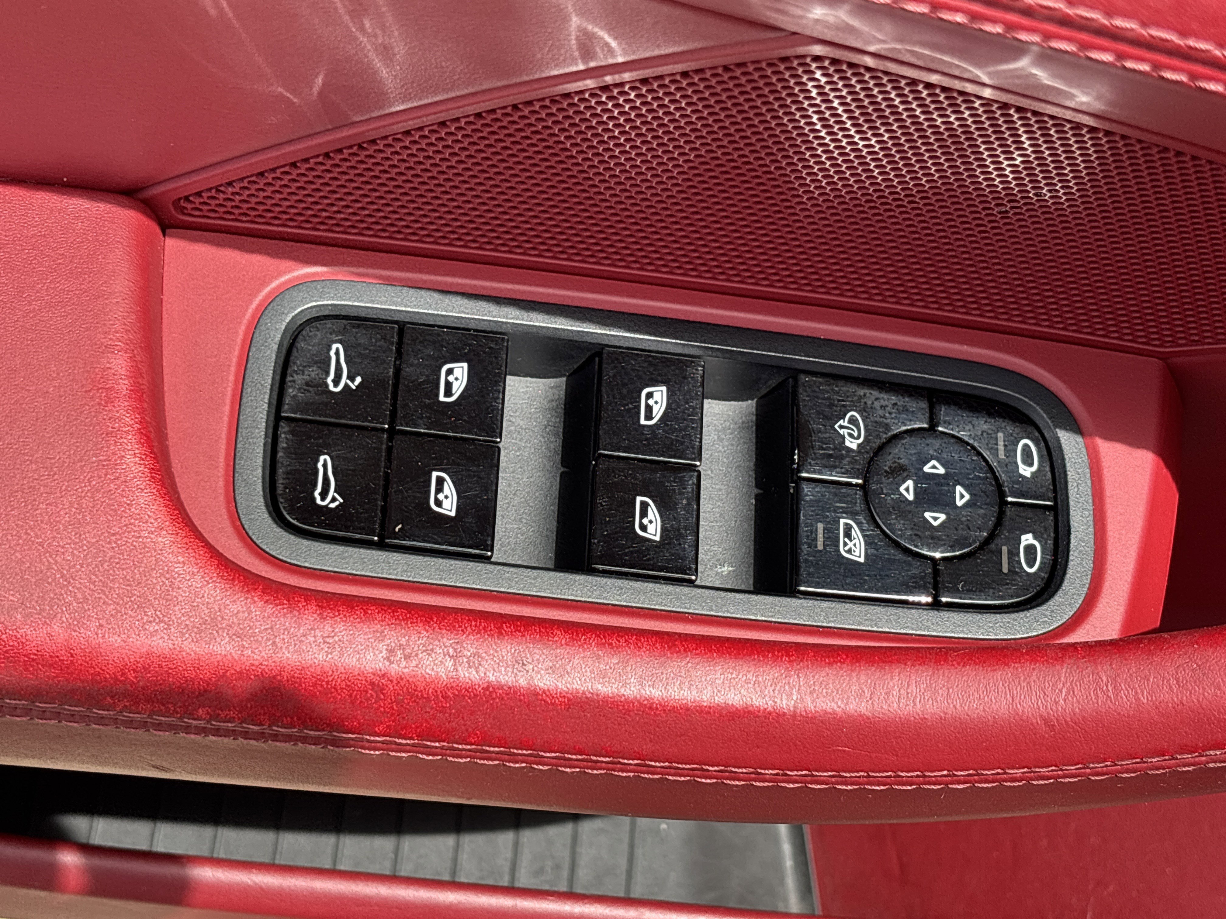Used 2019 Black Porsche 4 AWD image 23