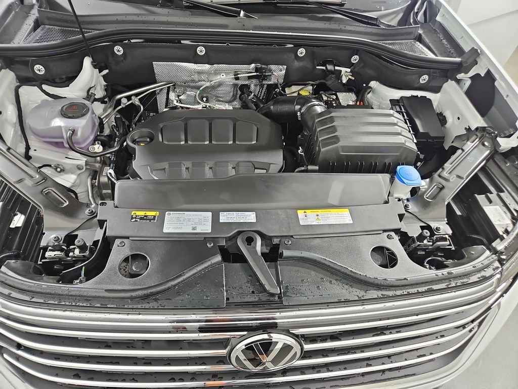 New 2026 White/off-white Volkswagen SE w/Technology image 20