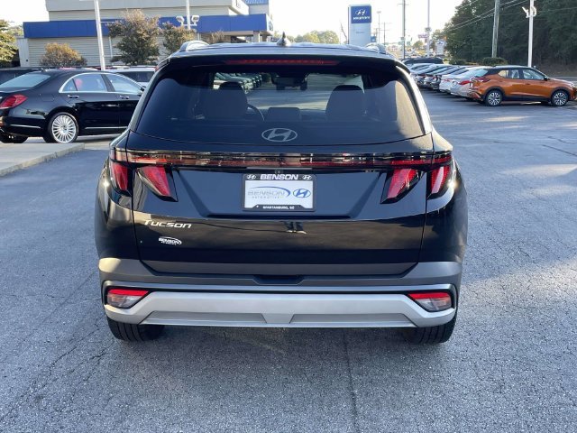 Certified Used 2025 Phantom Black Hyundai SEL image 5