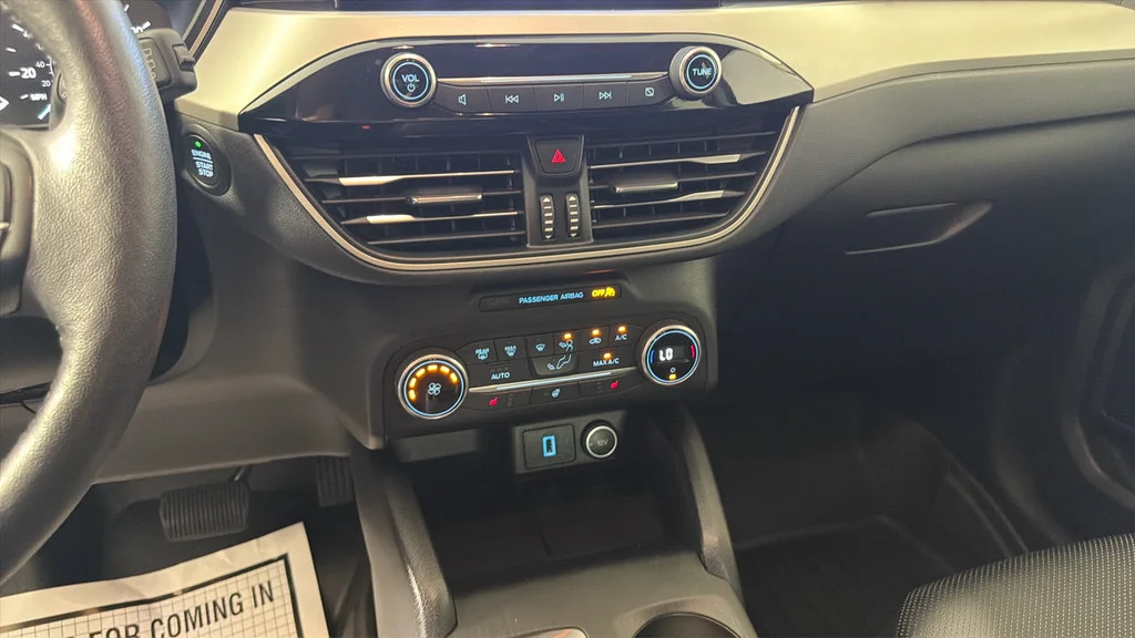 Used 2020 Silver Ford SEL image 22