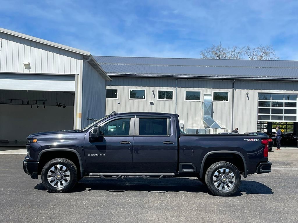 2024 Chevrolet Silverado 2500HD Custom - Photo 10