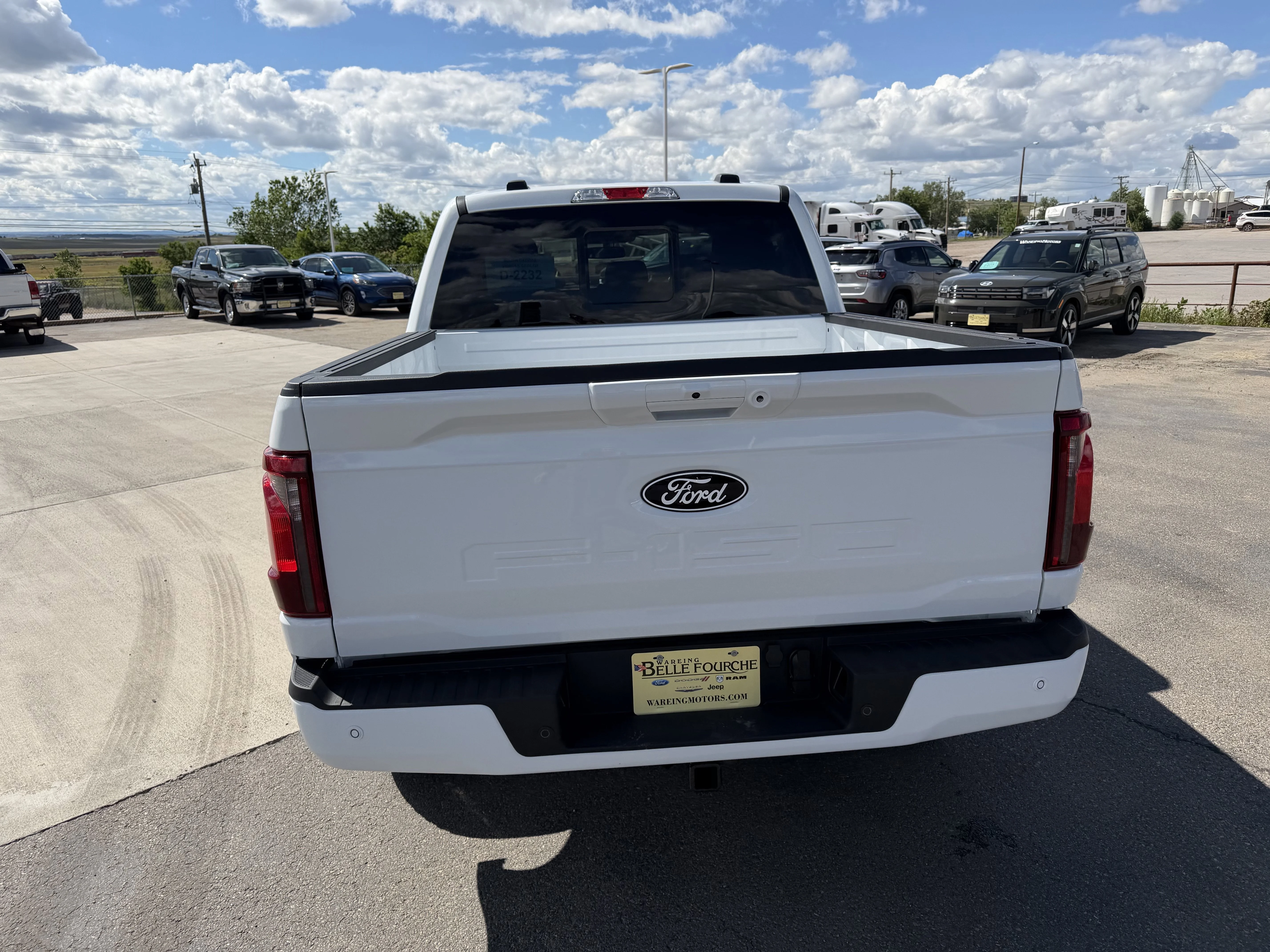 New 2026 Oxford White Ford XLT image 6
