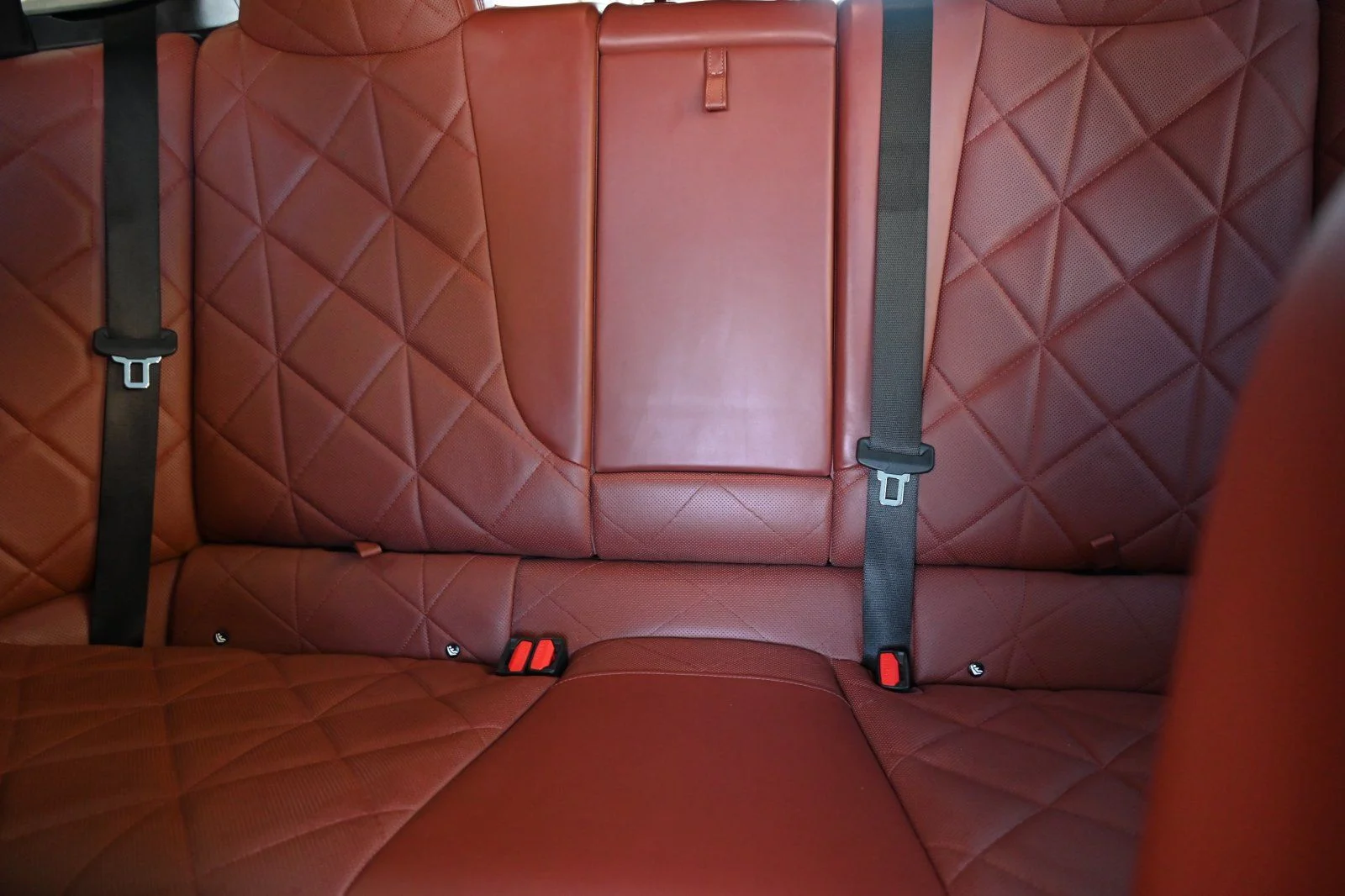 Used 2024 Dark Graphite BMW xDrive50 image 15