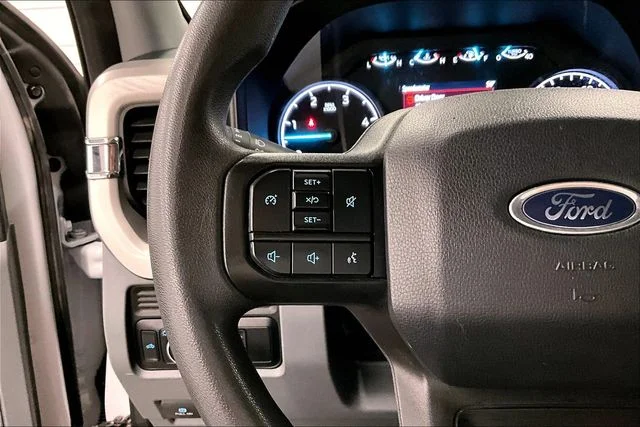 Used 2024 Oxford White Ford XLT image 25