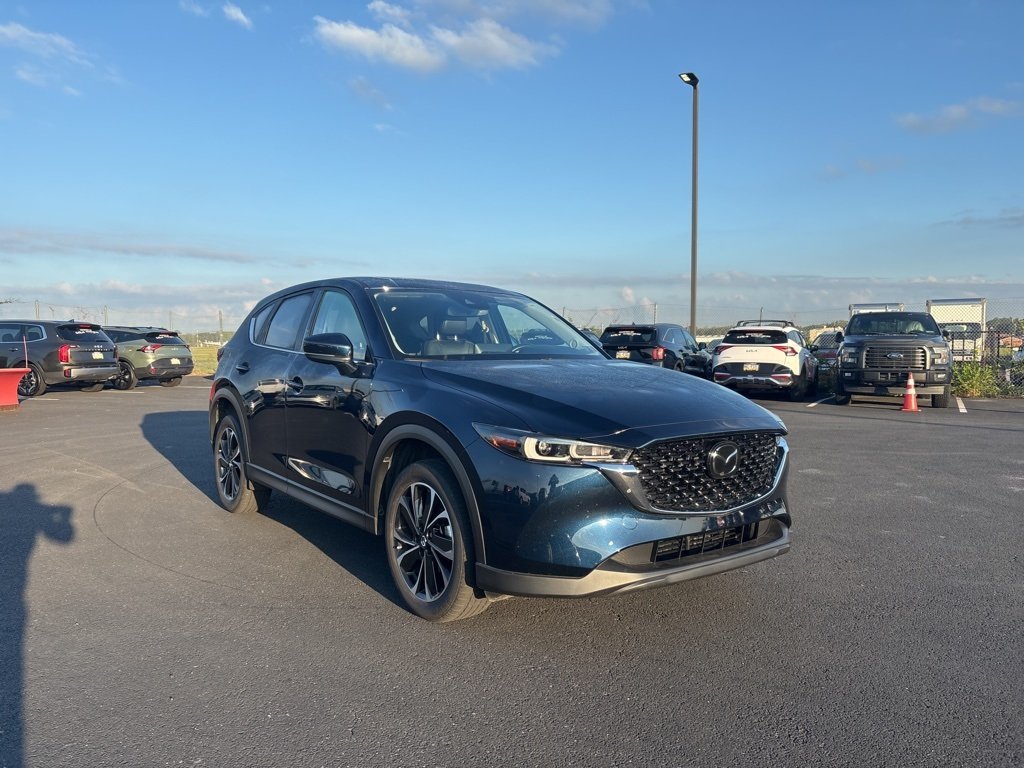 2023 Mazda CX-5 S Premium package