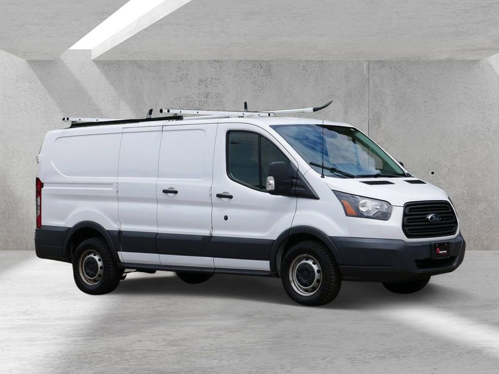 Certified Used 2018 White Ford Base image 1