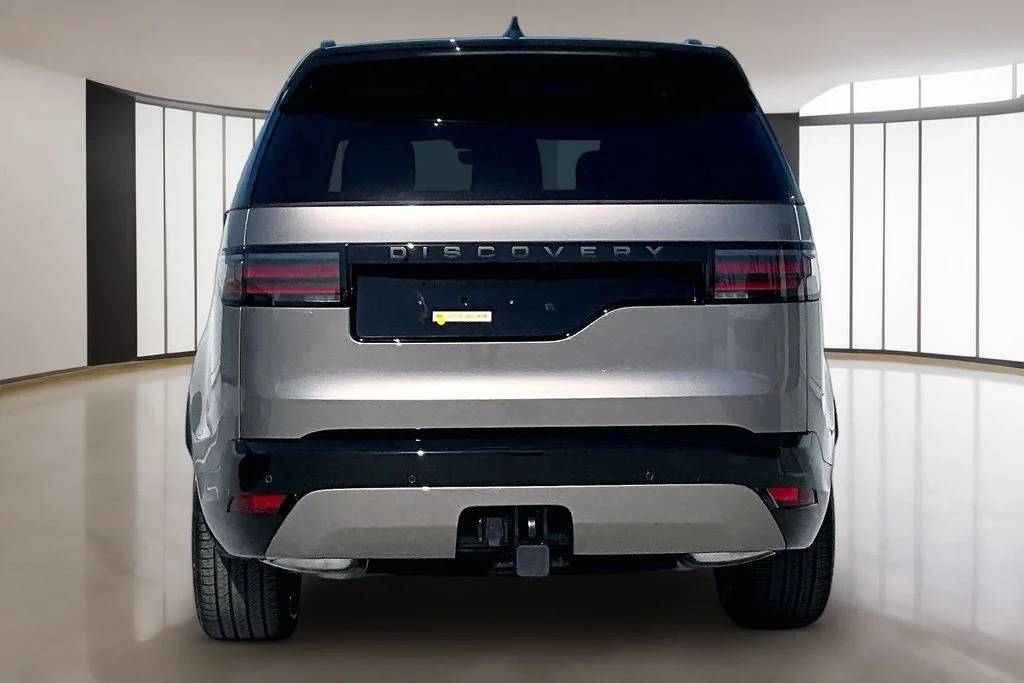 New 2026 Brown Land Rover Dynamic SE image 4