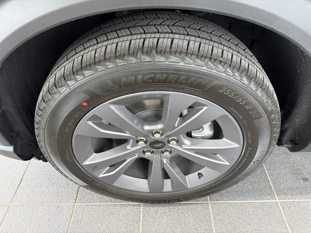 New 2026 Star White Metallic Tri-Coat Ford Active image 5