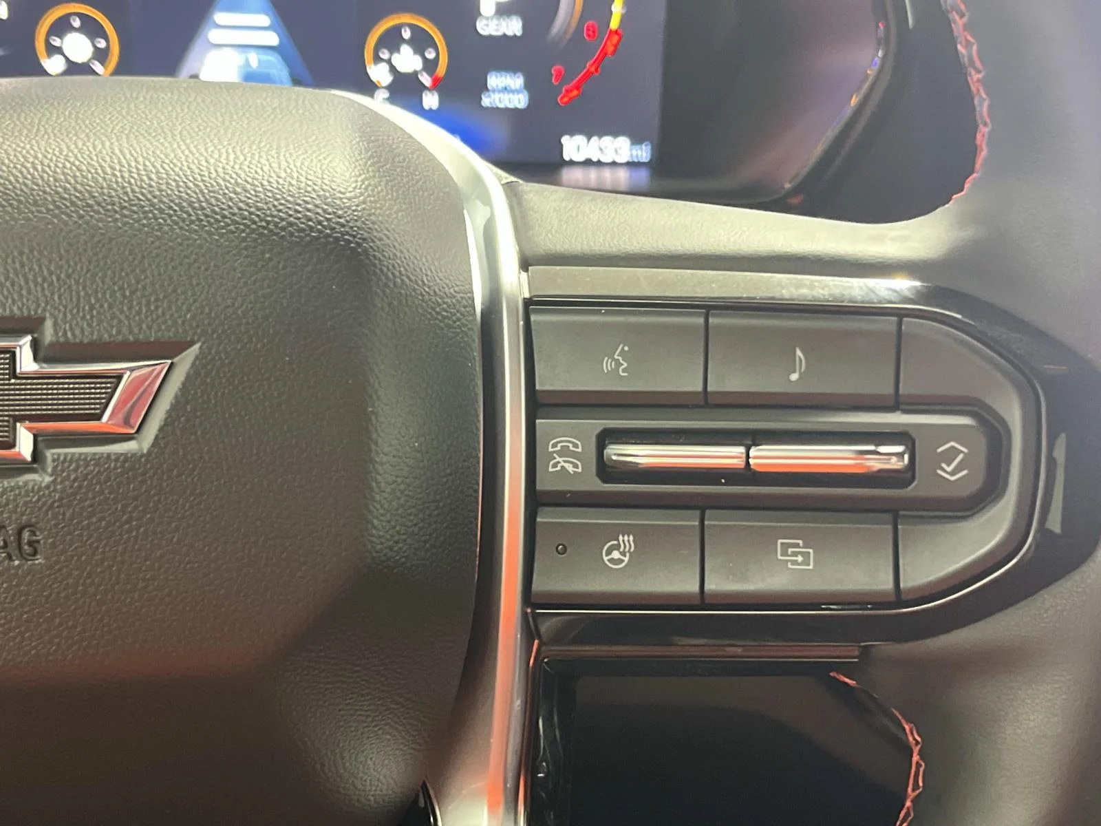Used 2024 Radiant Red Tintcoat Chevrolet Z71 image 18