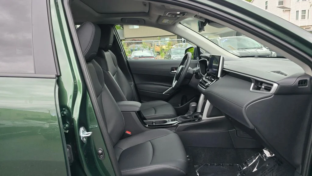 Used 2025 Cypress Toyota XLE image 10
