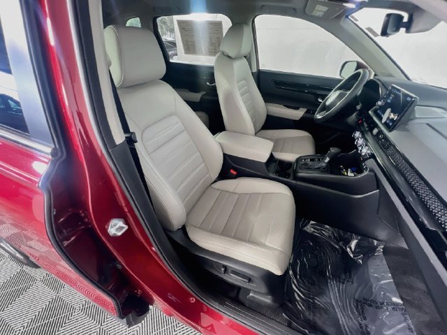 Used 2023 sparkle silver metallic Honda EX-L image 31