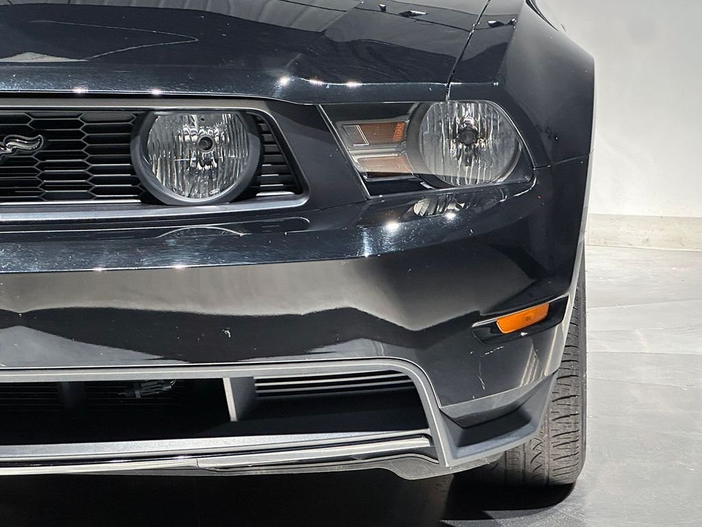 Used 2010  Ford GT image 4