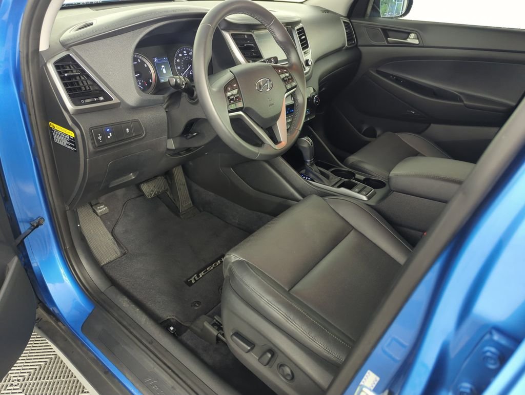 Used 2018 Blue Hyundai SEL Plus image 11