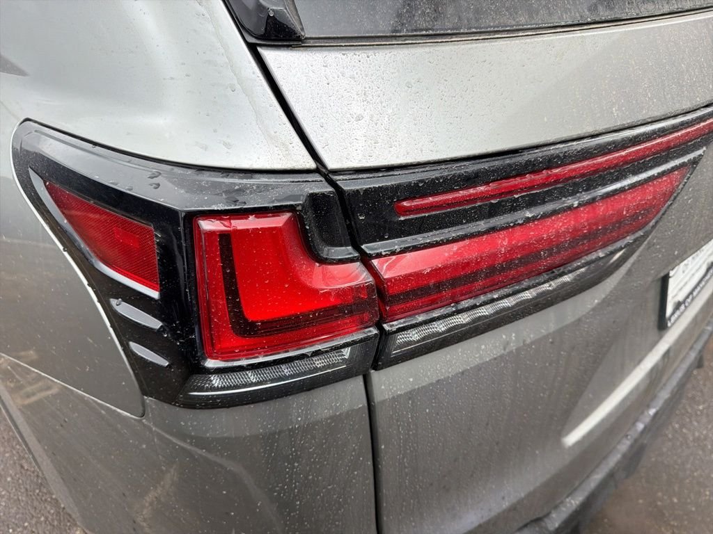 2026 Lexus LX 700h F-Sport - Photo 22