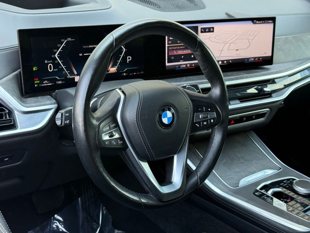 Used 2024 White BMW xDrive40i image 15