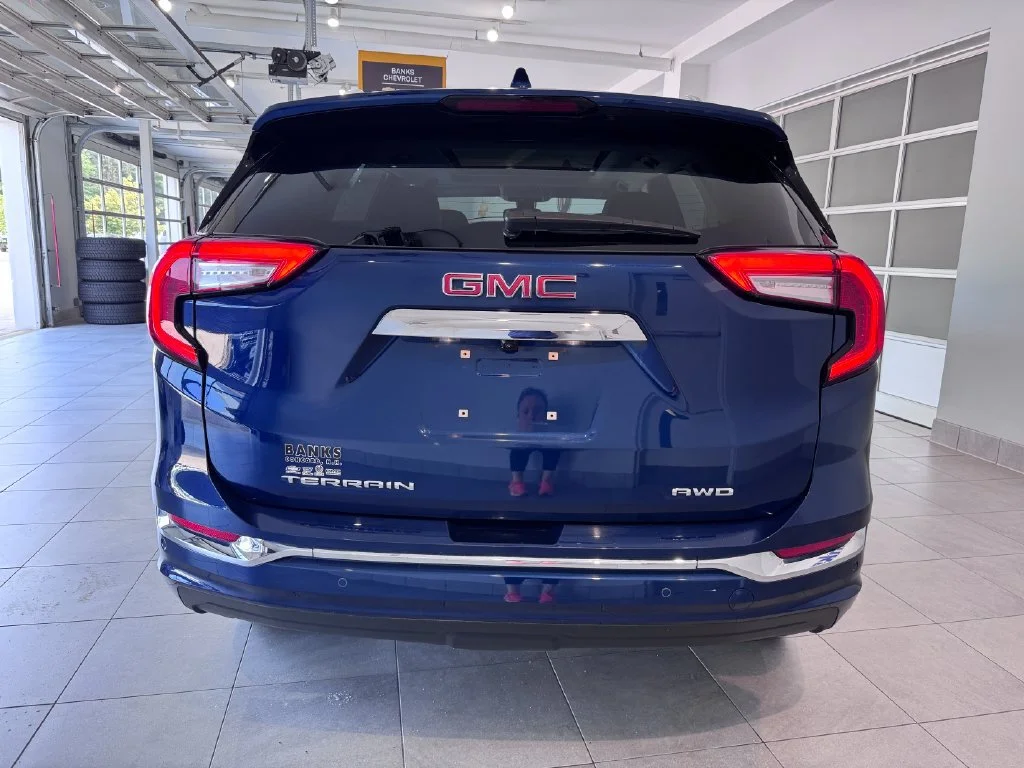 Certified Used 2023 Marine Metallic GMC Denali image 6