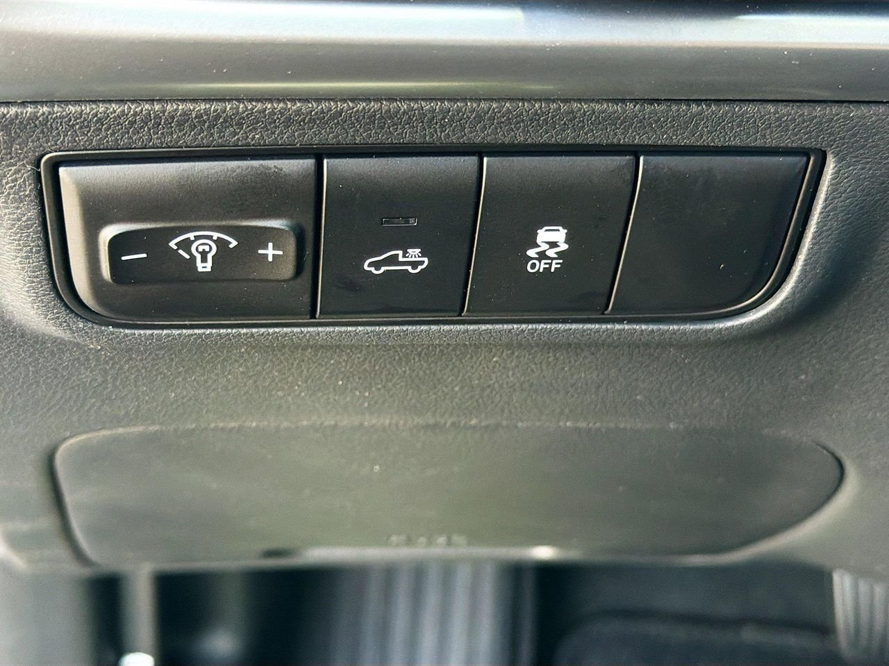 New 2026 Phantom Black Hyundai SEL Activity FWD image 33