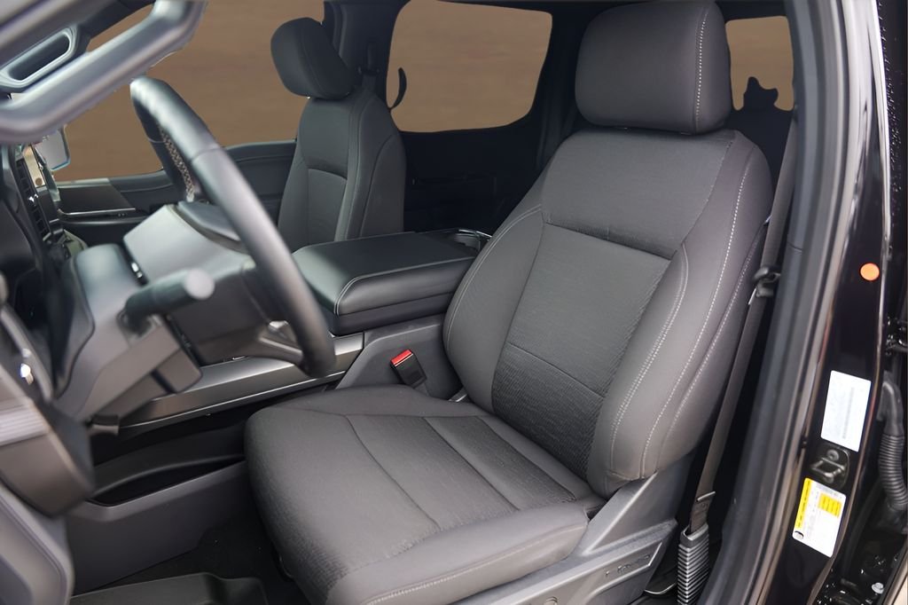 Used 2024 Black Ford XLT image 7