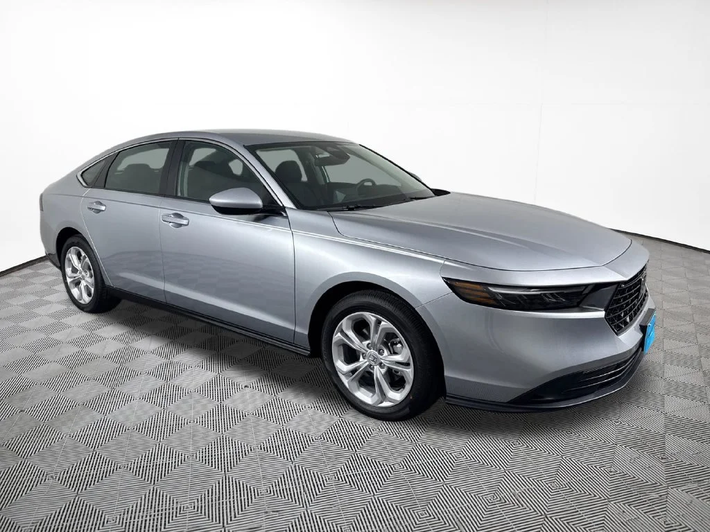 New 2026 Solar Silver Metallic Honda LX image 5