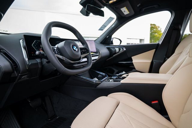 Certified Used 2026 Black Sapphire Metallic BMW 30 xDrive image 4