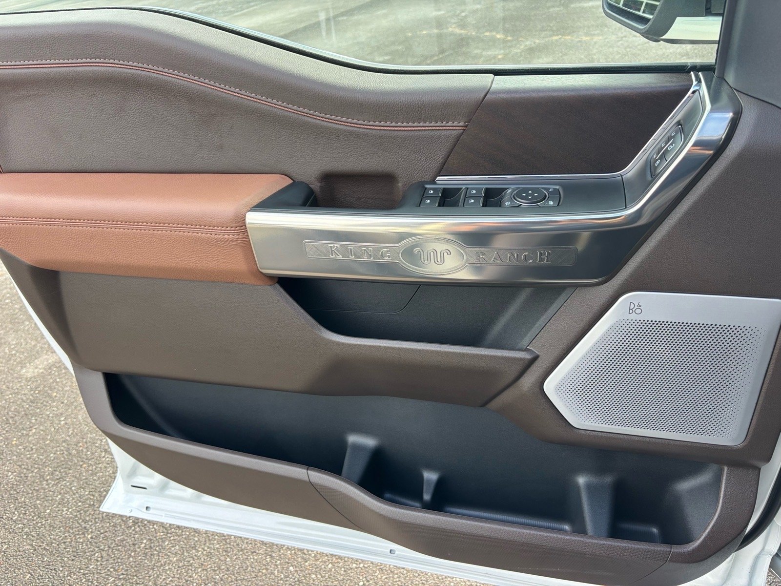 New 2026 Star White Metallic Tri-Coat Ford King Ranch® image 7
