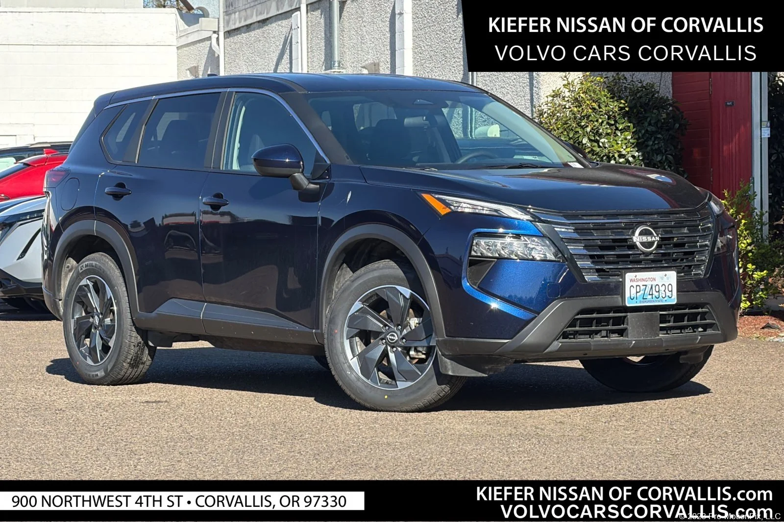 2025 Nissan Rogue SV AWD's photo