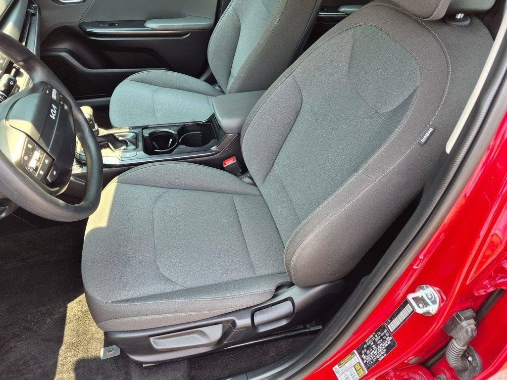 Used 2025 Red Kia LXS image 20