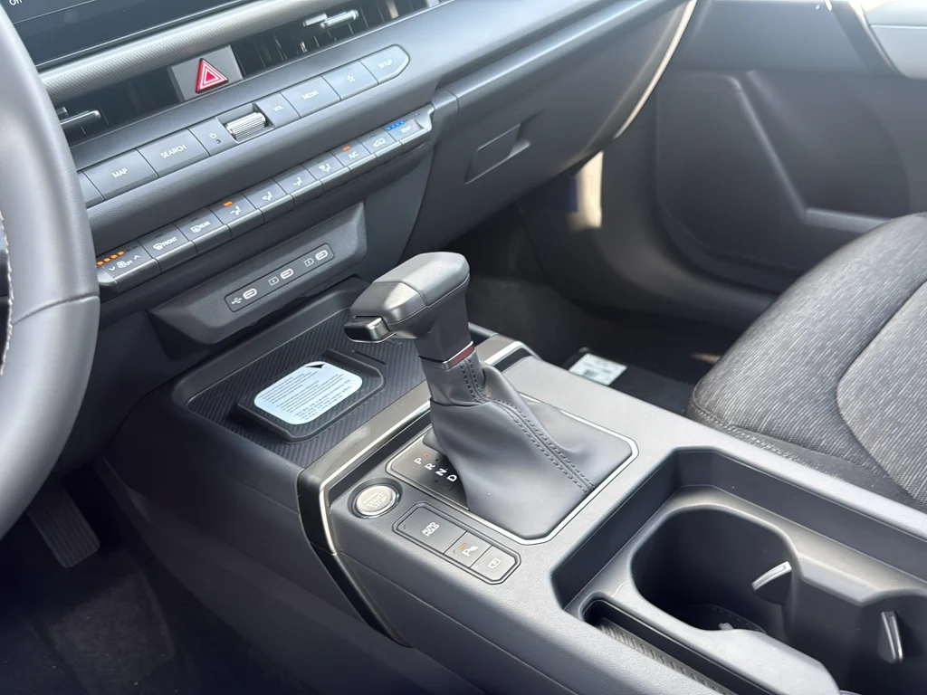New 2027 Gray Kia S image 22