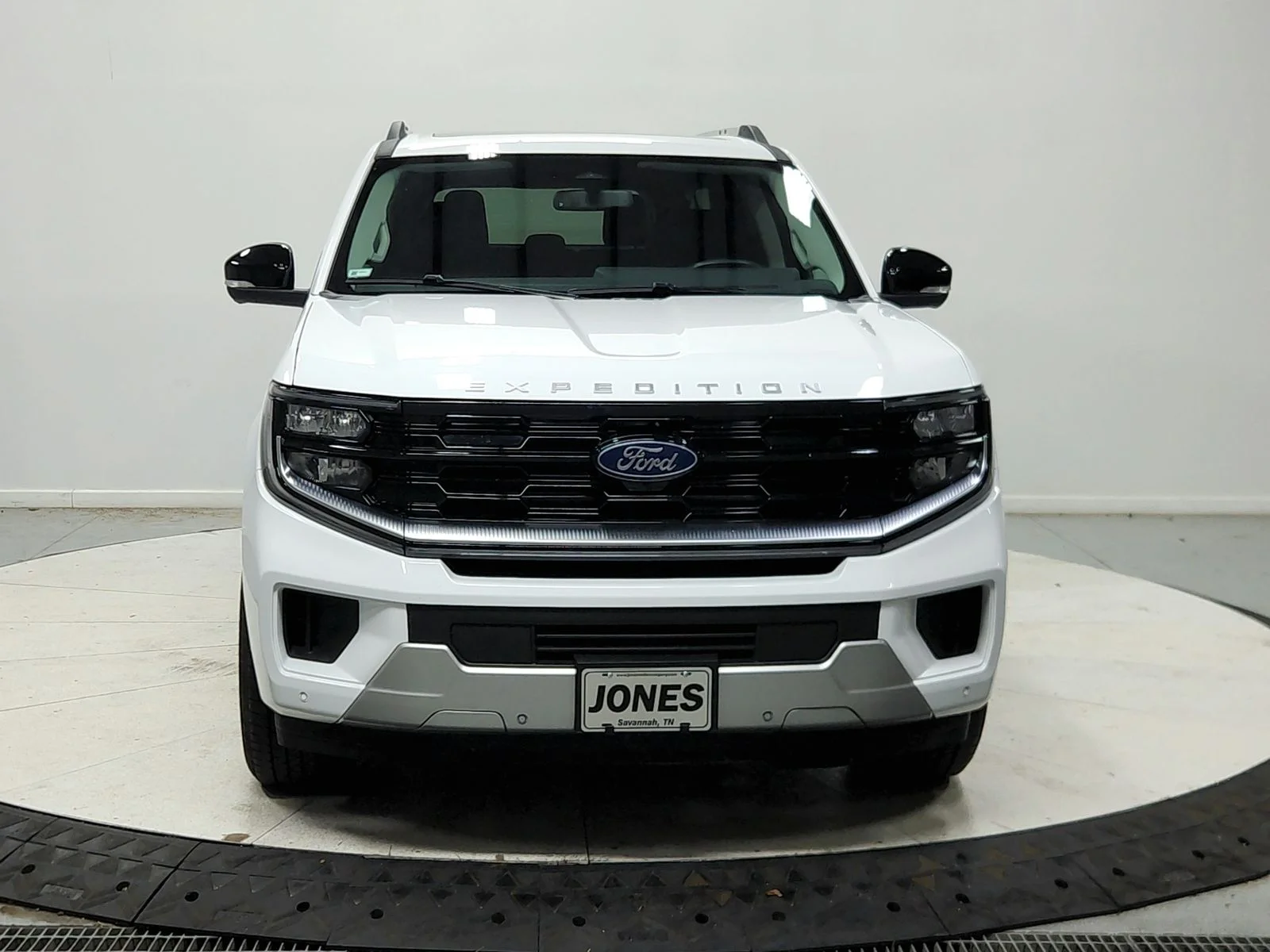 Used 2025 White Ford Platinum image 3