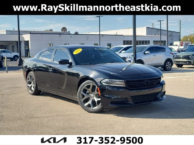 Used 2021 Black Dodge SXT image 1