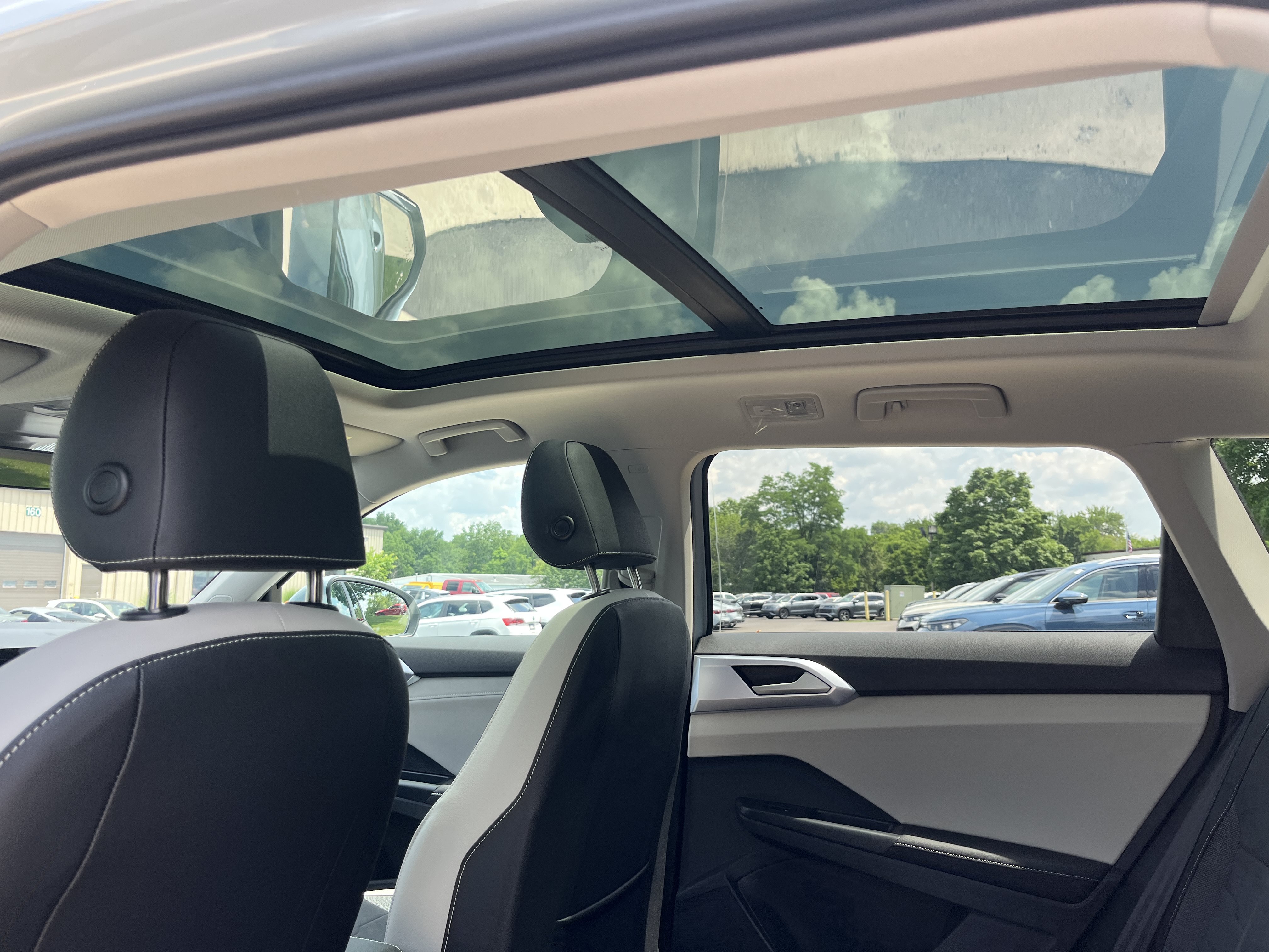 New 2026 Monument Gray Volkswagen SE image 6