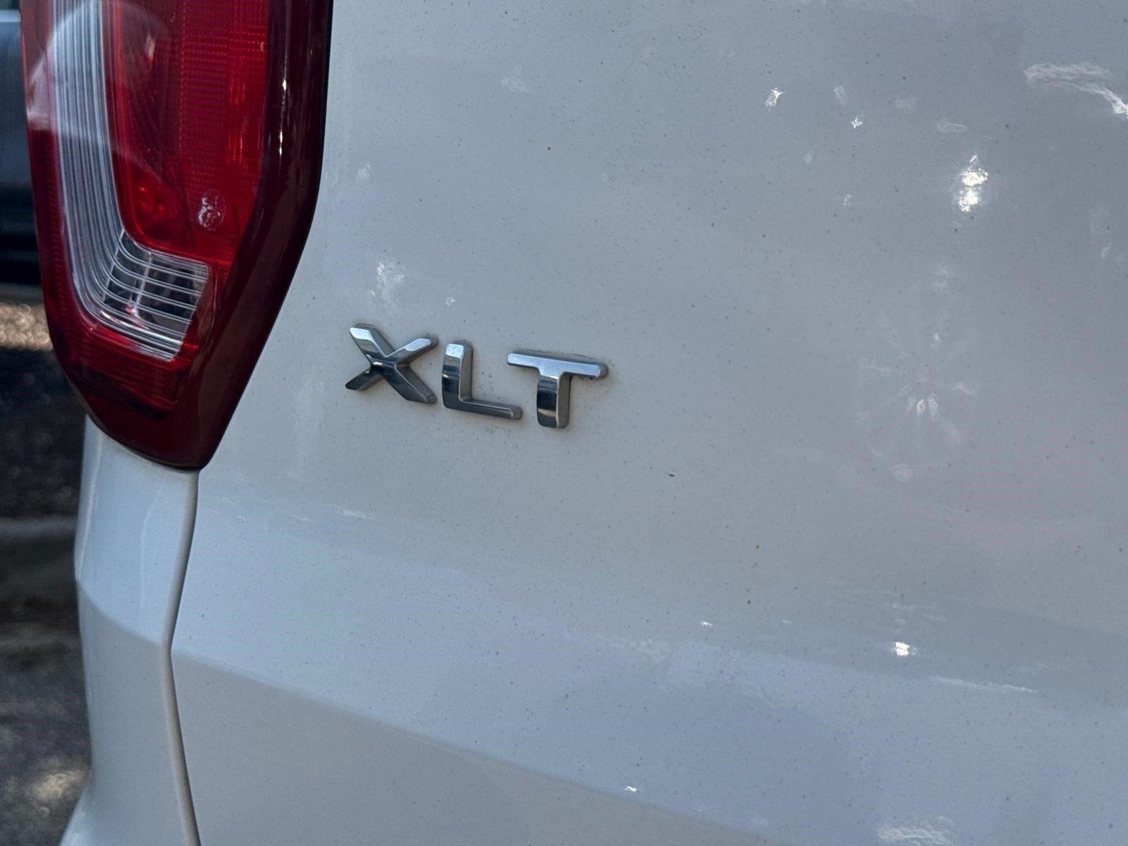 Used 2016 Oxford White Ford XLT image 12