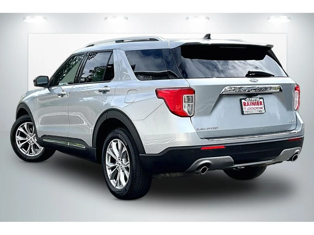 Used 2023 Iconic Silver Metallic Ford Limited image 12