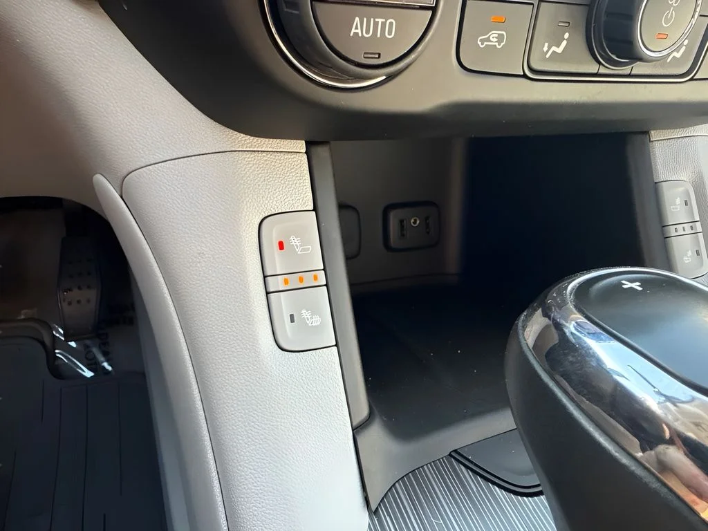 Used 2017 Red GMC SLT-1 image 25