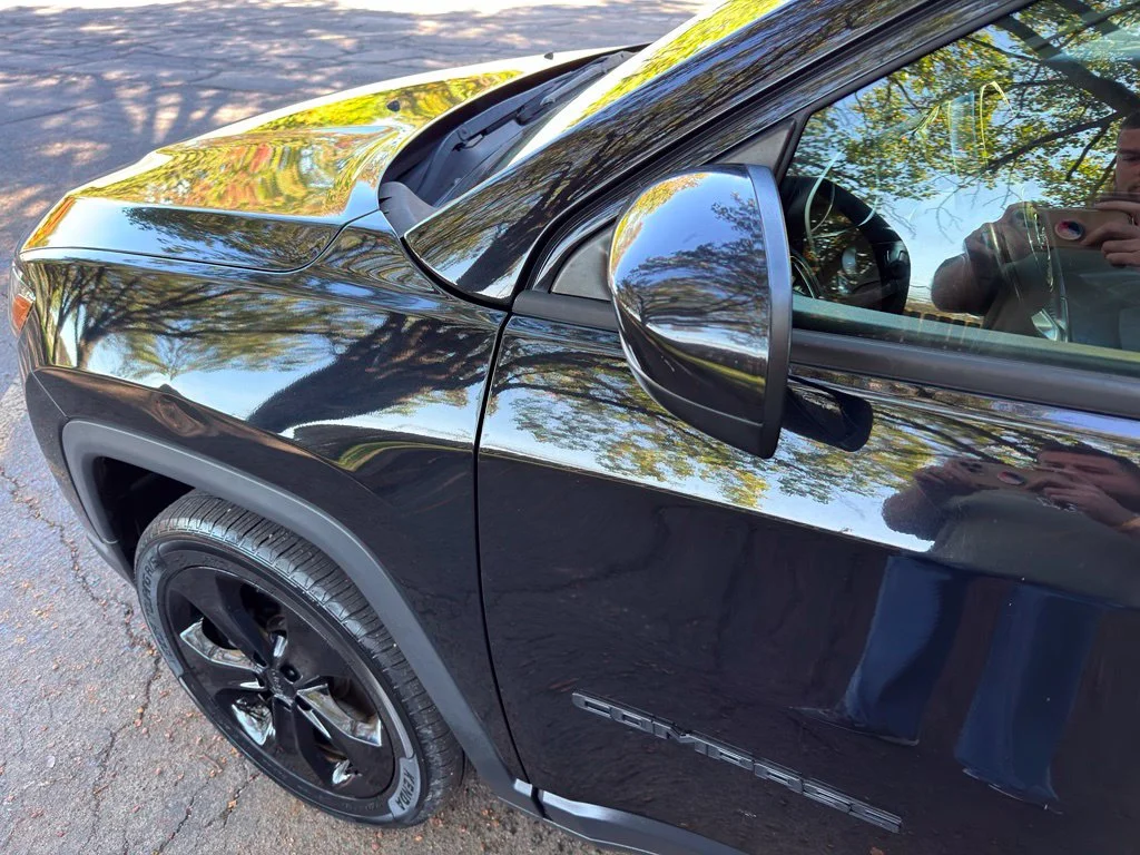 Used 2019 Black Jeep Latitude image 11