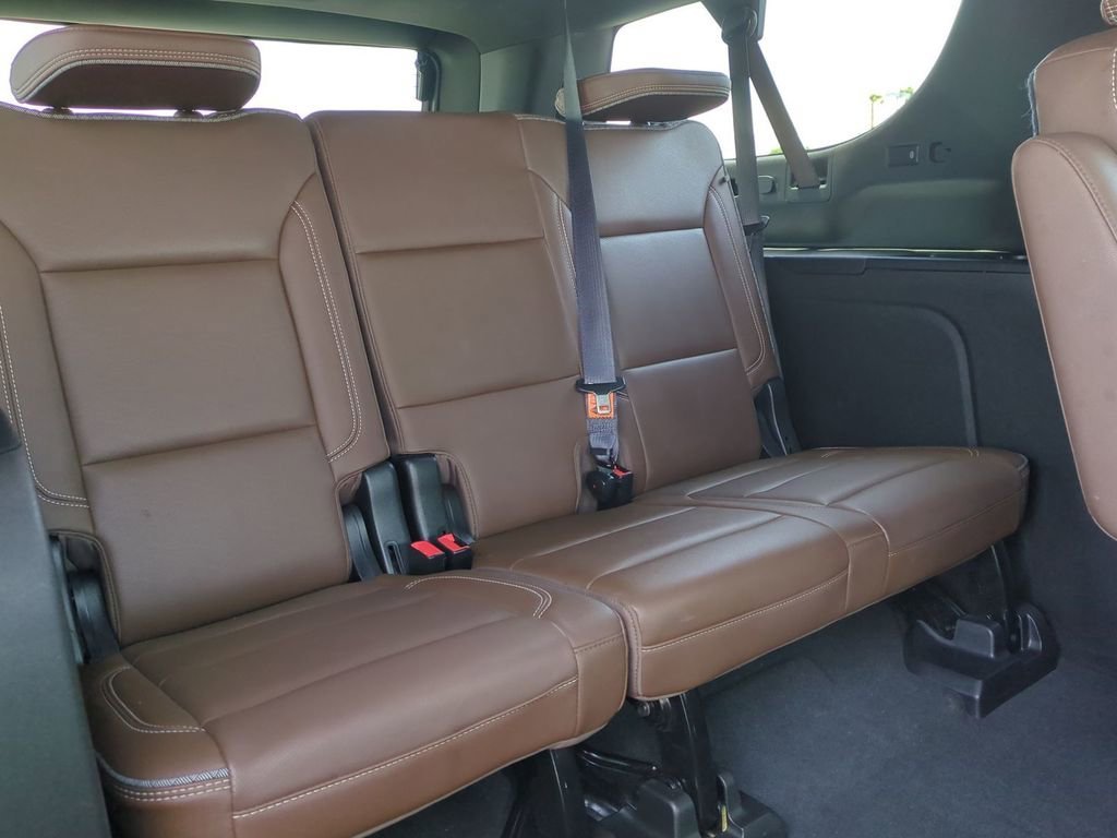 Used 2021 SHADOW GRAY METALLIC Chevrolet High Country image 34