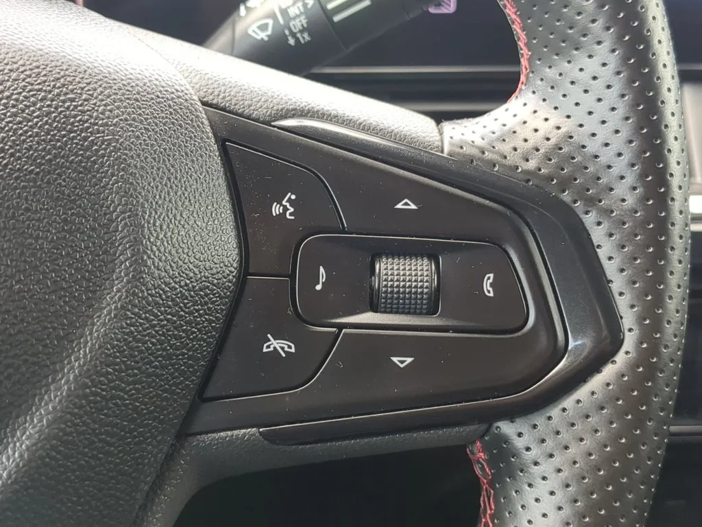Used 2025 Nitro Yellow Metallic Chevrolet 2RS image 22