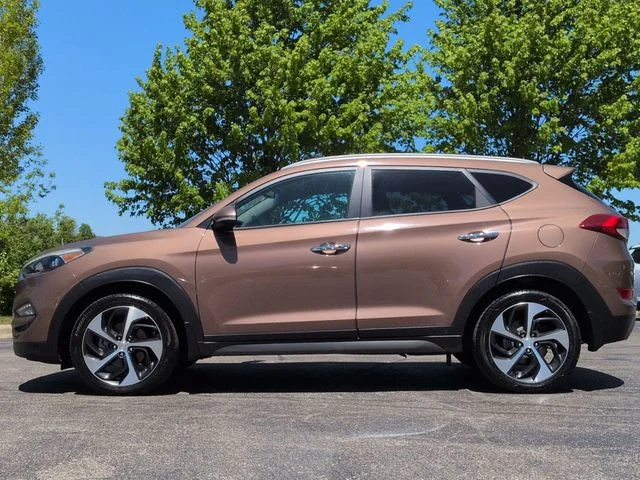 Used 2016 Beige Hyundai Limited image 4