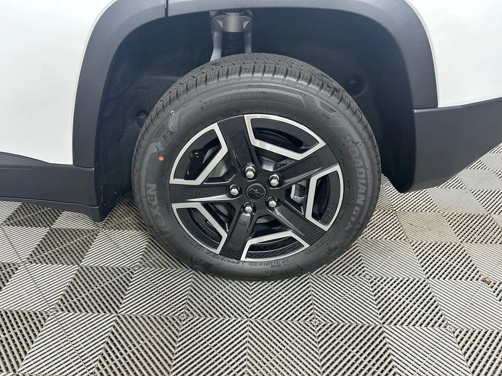 New 2026 Bright White Clearcoat Jeep Laredo image 20