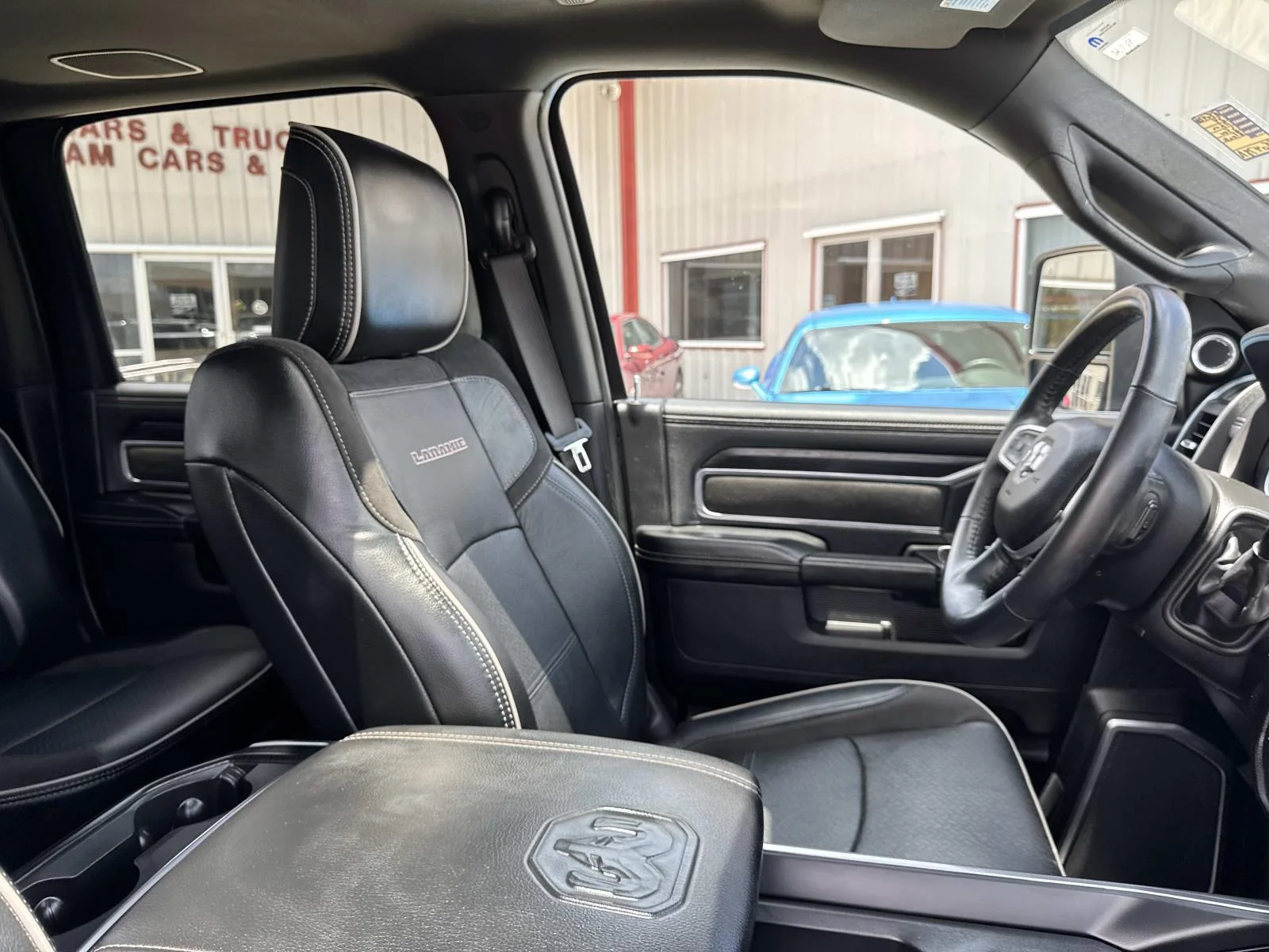 Used 2024 Diamond Black Crystal Pearlcoat Ram Laramie image 10