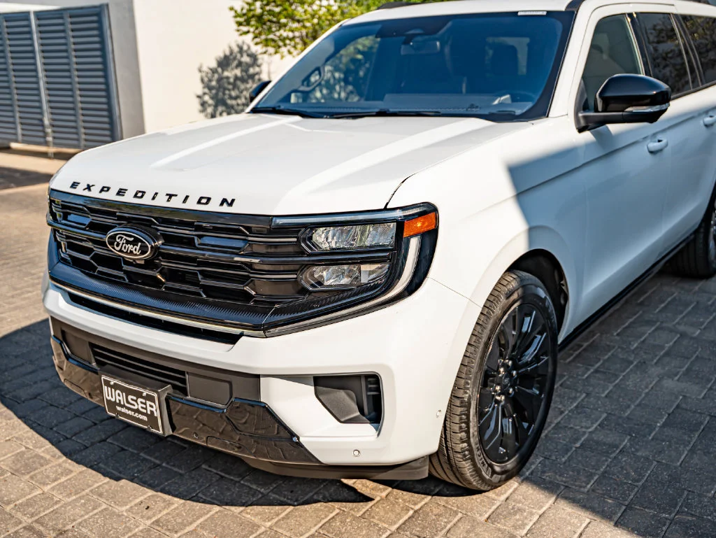 Used 2025 White Ford Platinum image 14