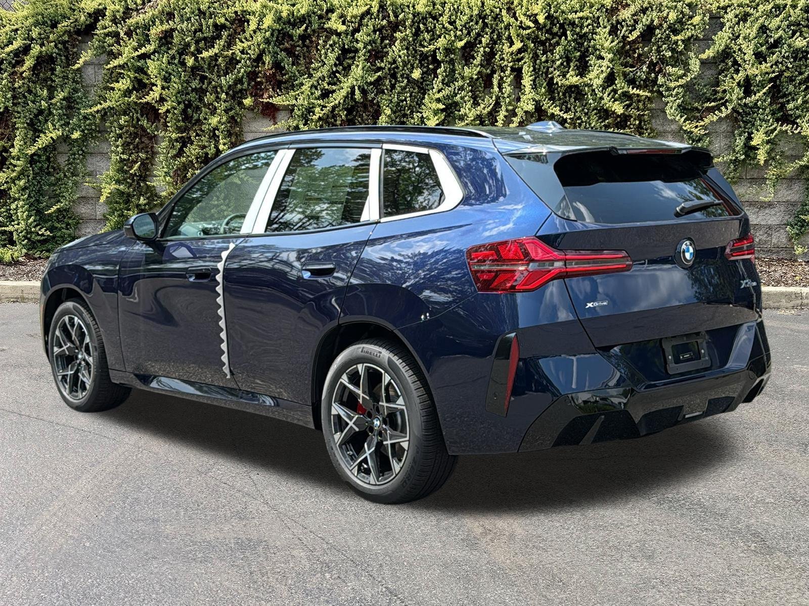 New 2026 Tanzanite Blue II Metallic BMW 30 xDrive image 6