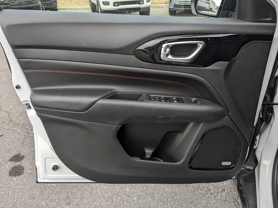 New 2026 White Jeep Trailhawk - - 4x4 - Sun Sound & Nav Group - Pano Roof - Alpine Speakers & More! image 12