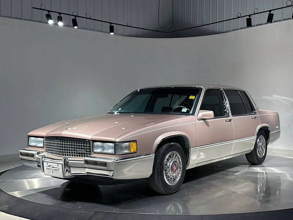 Used 1989  Cadillac NA image 2