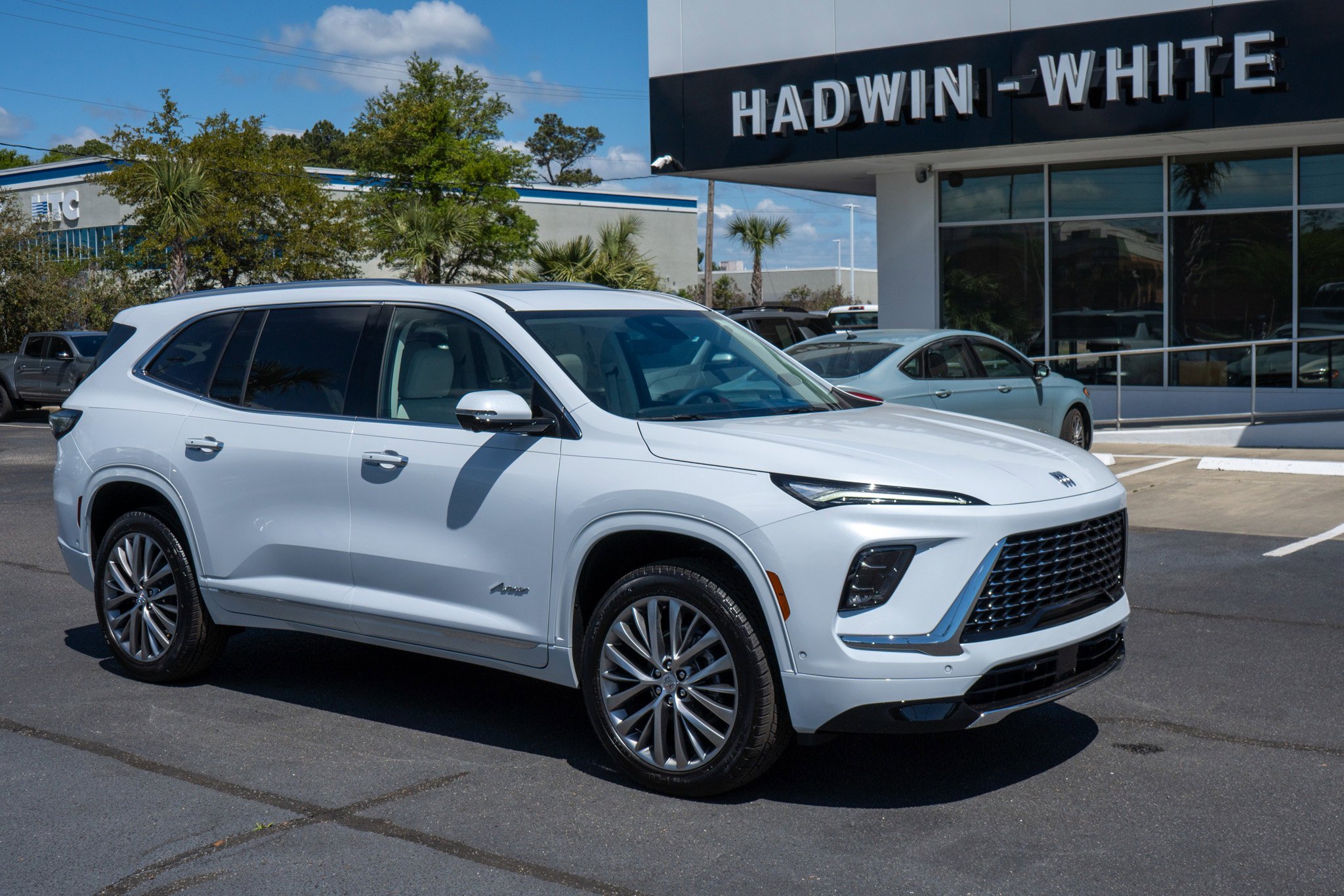 2026 Buick Enclave Avenir's photo