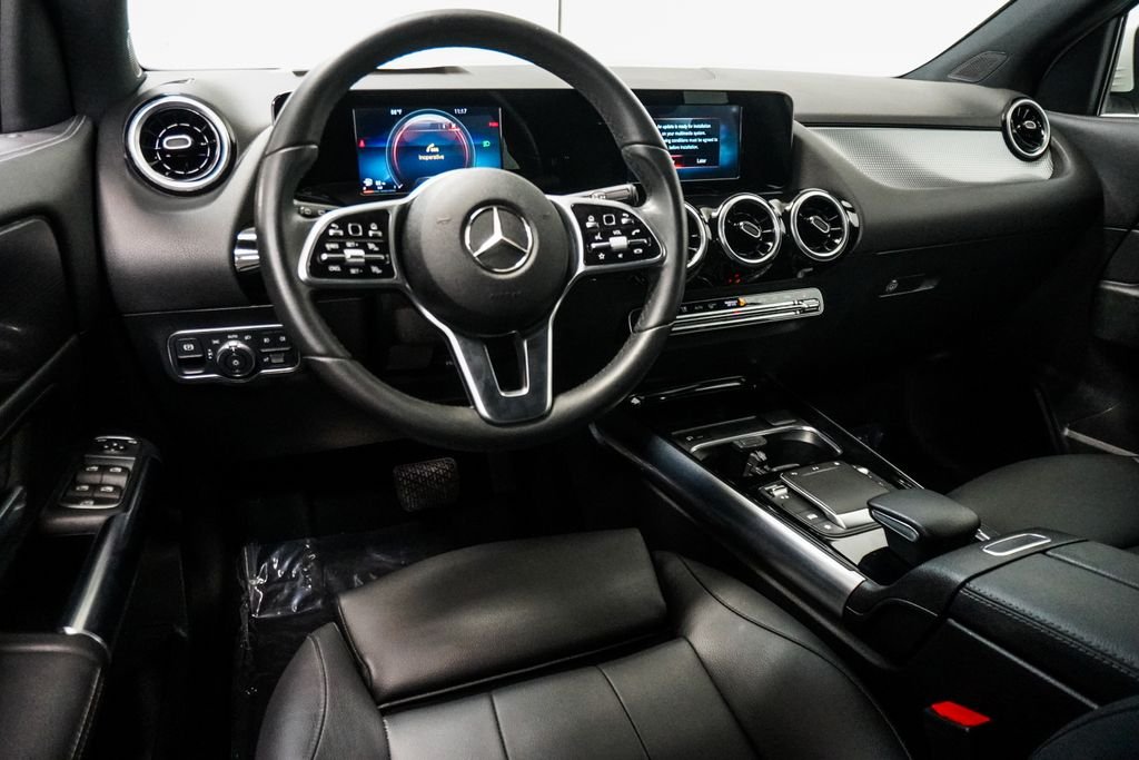 Used 2022 White Mercedes-Benz GLA 250 image 12