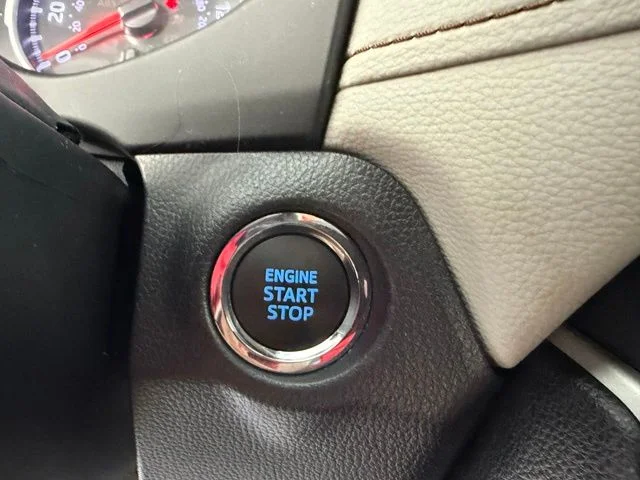 Used 2022  Toyota XLE image 20